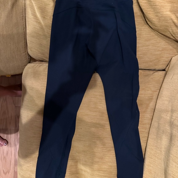 Lululemon fast and free tight size 8 navy blue - Picture 2 of 3